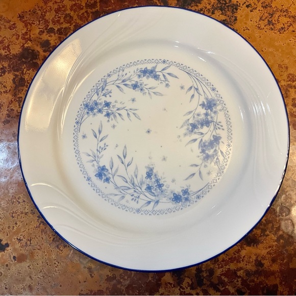 Corelle Celestial Blue Dinner Plates - Picture 8 of 11